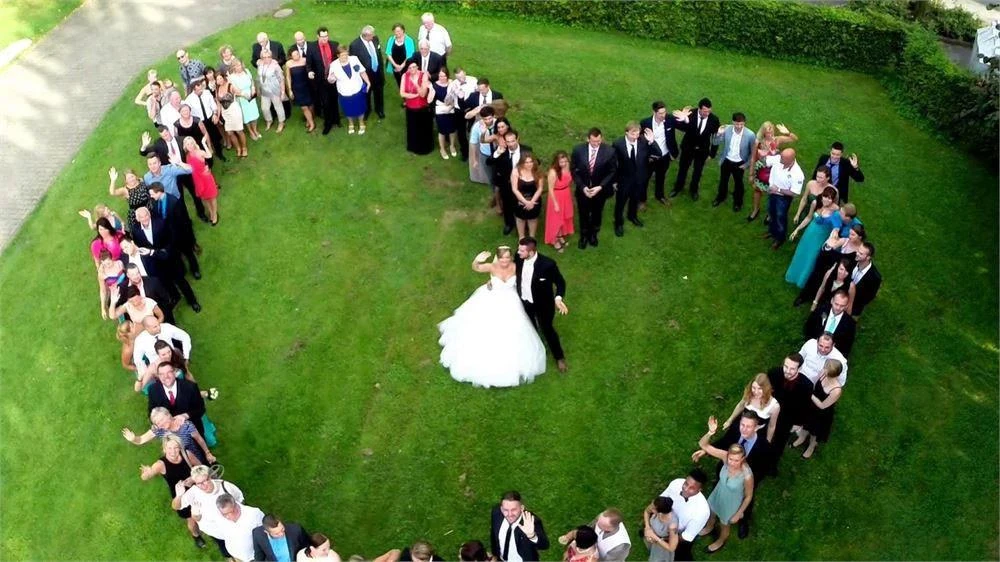 Weddings, Outdoor Events & Social Media